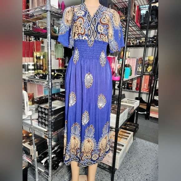 Elegant Blue Paisley Dress - Picture 1 of 3
